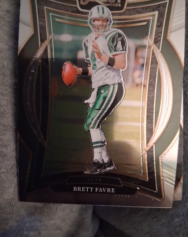 2024 Panini Select #12 Brett Favre Silver Prizm Die Cut Concourse — front