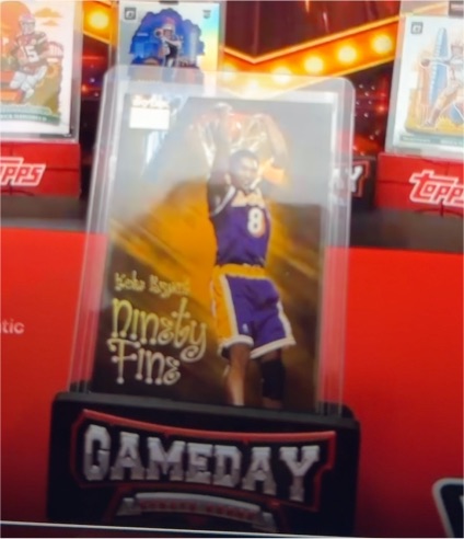 1999 Skybox Premium #205 Kobe Bryant Ninety Fine — front