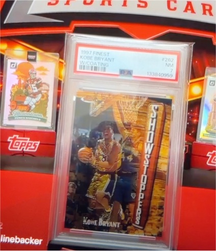 1997 Topps Finest #262 Kobe Bryant Showstoppers w/Coating — front