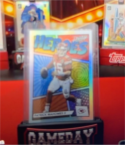 2022 Panini Prestige #H-4 Patrick Mahomes II Heroes — front