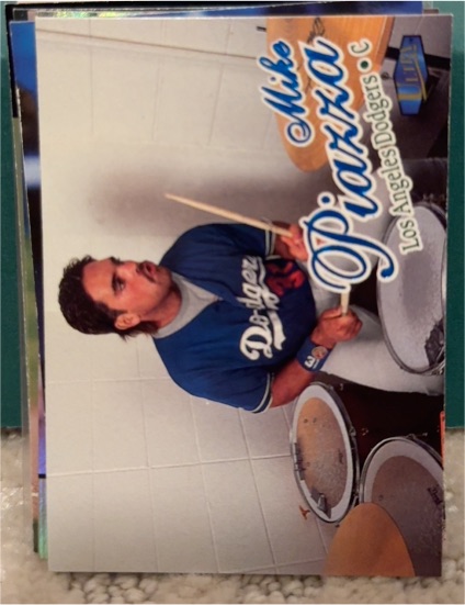 1998 Fleer Ultra #53 Mike Piazza — front