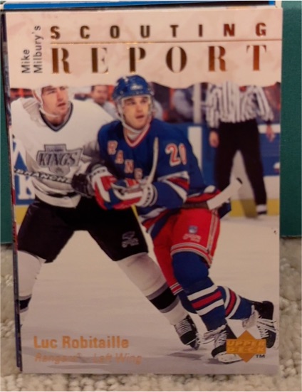1995-96 Upper Deck #244 Luc Robitaille — front