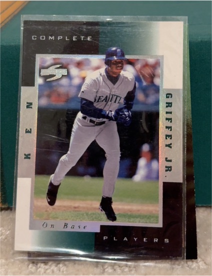 1997 Score Pinnacle Complete Players #1C Ken Griffey Jr. — front