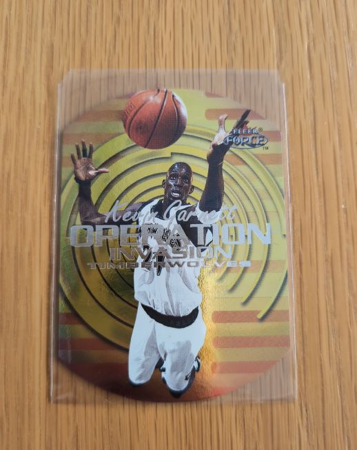1999-00 Fleer Force #6OI Kevin Garnett Operation Invasion — front