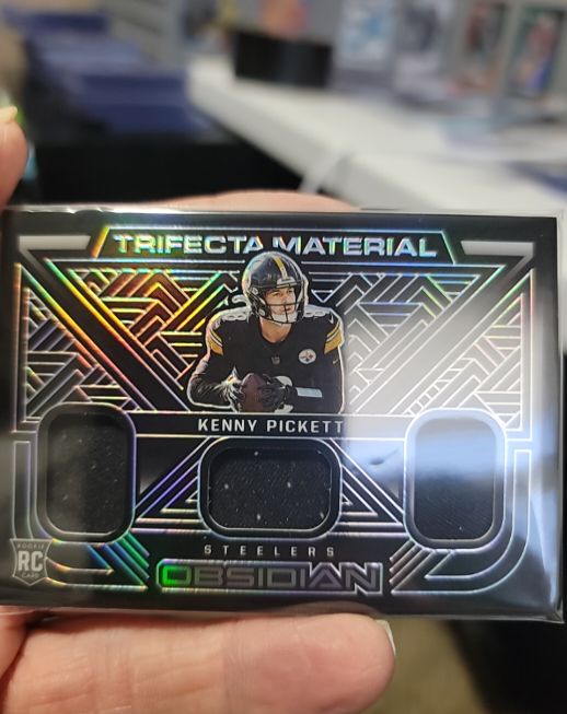 2022 Panini Obsidian #TFM-KPI Kenny Pickett Trifecta Material — front
