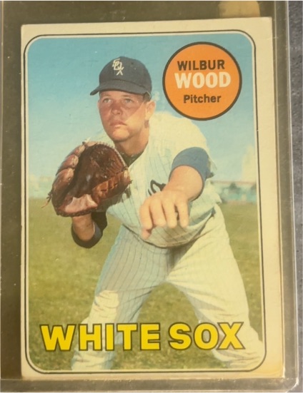 1969 Topps #123 Wilbur Wood — front