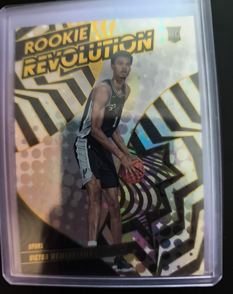 2023-24 Panini Revolution #14 Victor Wembanyama Rookie Revolution — front
