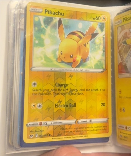 2020 Pokémon #065 Pikachu — front