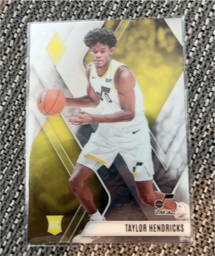 2023-24 Panini Phoenix #264 Taylor Hendricks — front