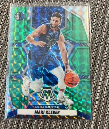 2021-22 Panini Mosaic #122 Maxi Kleber — front