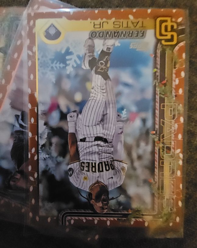 2025 Topps Holiday #H170 Fernando Tatis Jr. — front