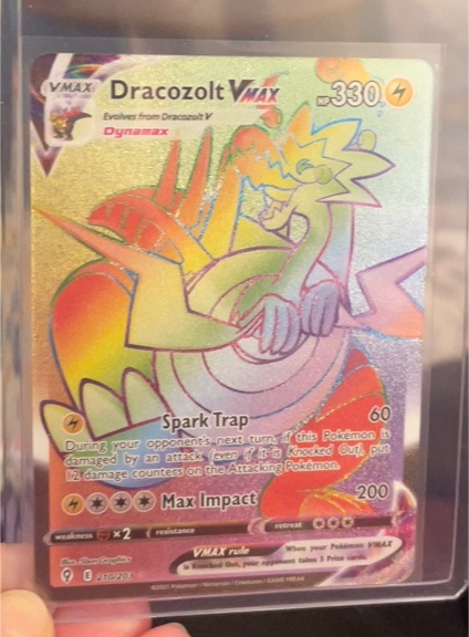 2021 Pokémon TCG SWSH07 Evolving Skies #210 Dracozolt VMAX — front