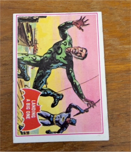 1966 Topps Batman #11A Landing A Big One Riddler — front