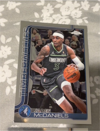 2025-26 Topps Chrome #176 Jaden McDaniels — front