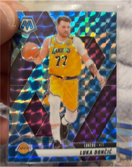 2024-25 Panini Mosaic #100 Luka Dončić Reactive Blue Mosaic Los Angeles Lakers — front