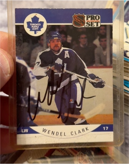 1990 Pro Set #17 Wendel Clark — front