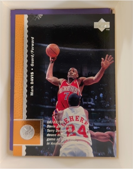 1996-97 Upper Deck #275 Mark Davis — front