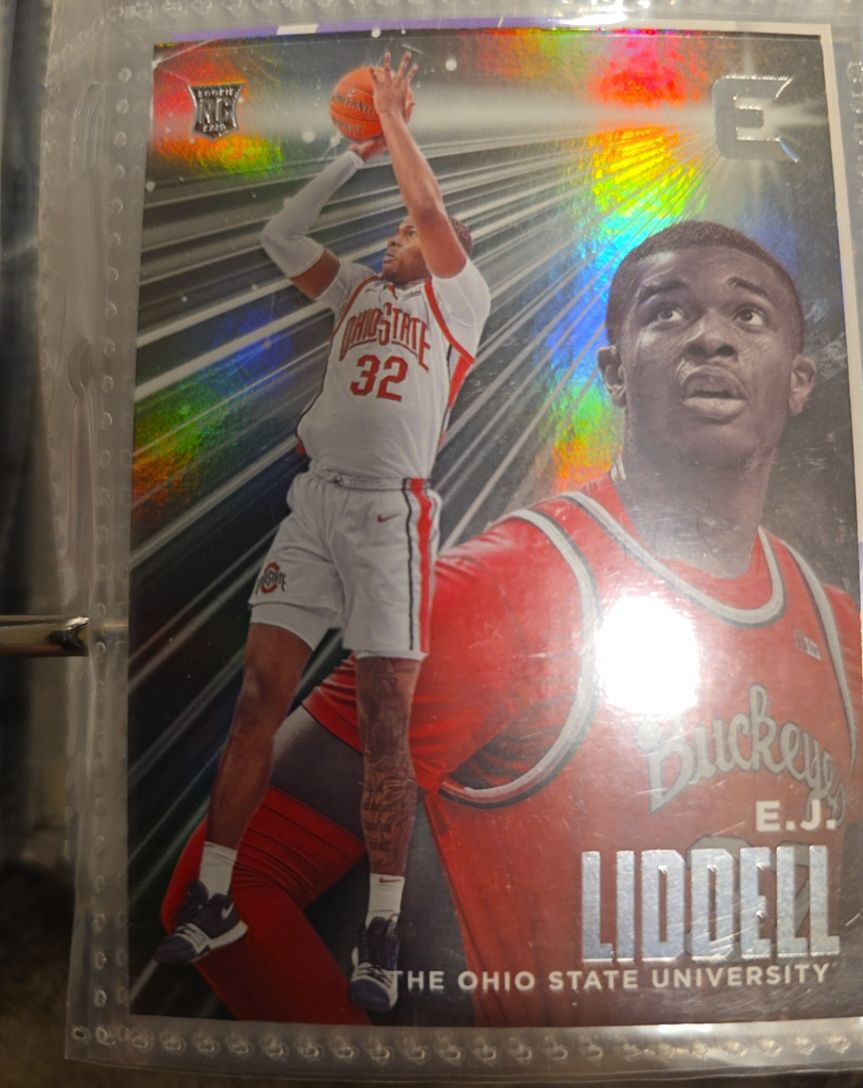 2022 Panini Chronicles Draft Picks Essentials #8 E.J. Liddell — front
