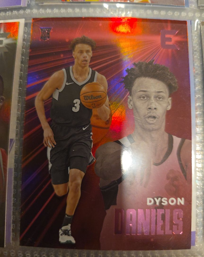 2022-23 Panini Chronicles Draft Picks Essentials #7 Dyson Daniels — front