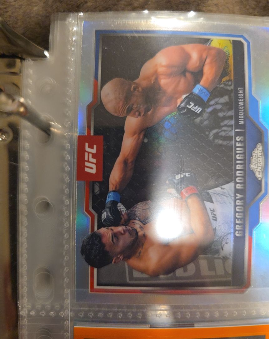 2025 Topps Chrome UFC #20 Gregory Rodrigues — front