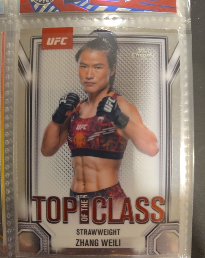2025 Topps Chrome UFC Top of the Class #TTC-18 Zhang Weili — front