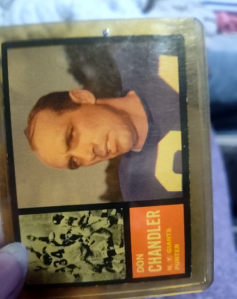 1962 Topps #107 Don Chandler — front