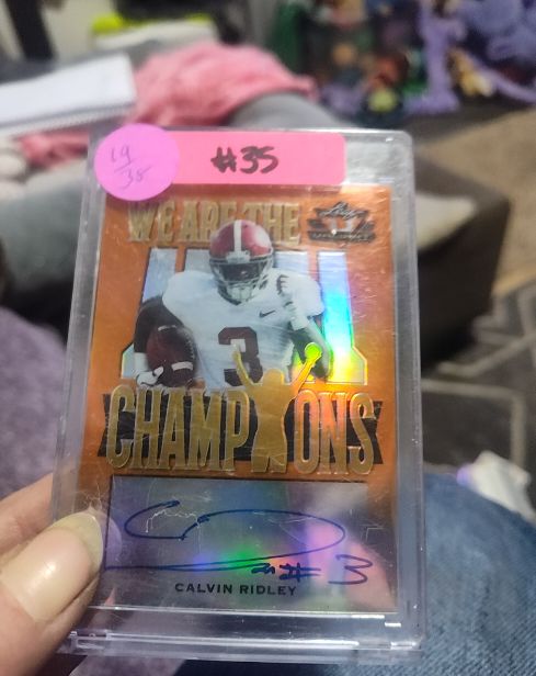 2018 Leaf Valiant #35 Calvin Ridley We Are The Champions Orange — front