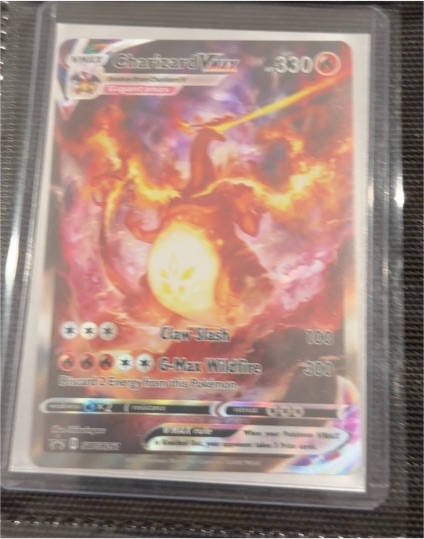 2022 Pokémon SWSH261 Charizard VMAX — front
