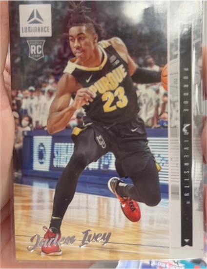 2022 Panini Chronicles Draft Picks Luminance #37 Jaden Ivey — front