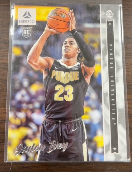 2022 Panini Chronicles Draft Picks Luminance #12 Jaden Ivey Rookie — front