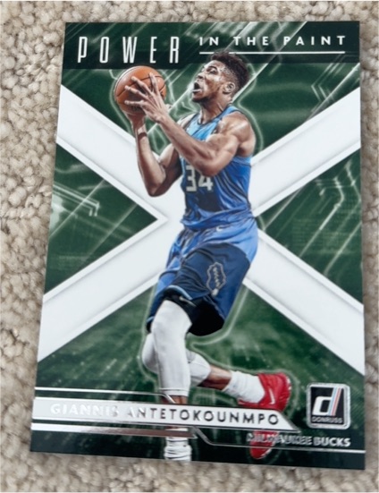 2021-22 Donruss Power in the Paint #3 Giannis Antetokounmpo — front