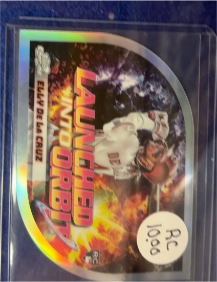 2024 Topps Cosmic Chrome Launched Into Orbit #LIO-25 Elly De La Cruz — front