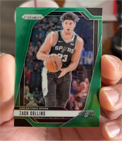 2024-25 Panini Prizm #197 Zach Collins Green Prizm San Antonio Spurs — front