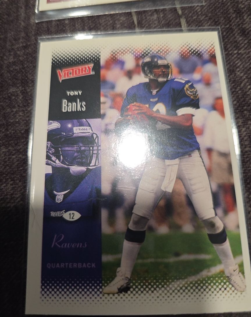 2000 Upper Deck Victory #17 Tony Banks — front