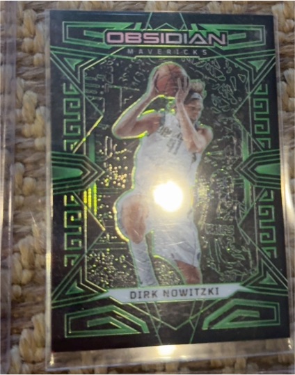 2021-22 Panini Obsidian #131 Dirk Nowitzki — front