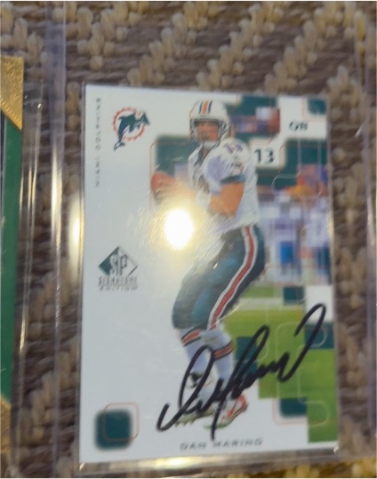 1999 Upper Deck SP Authentic #43 Dan Marino — front