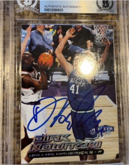 1997-98 Fleer Dirk Nowitzki #154 — front