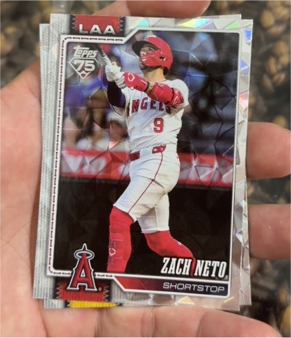 2026 Topps Series 1 Diamante Foil #230 Zach Neto — front
