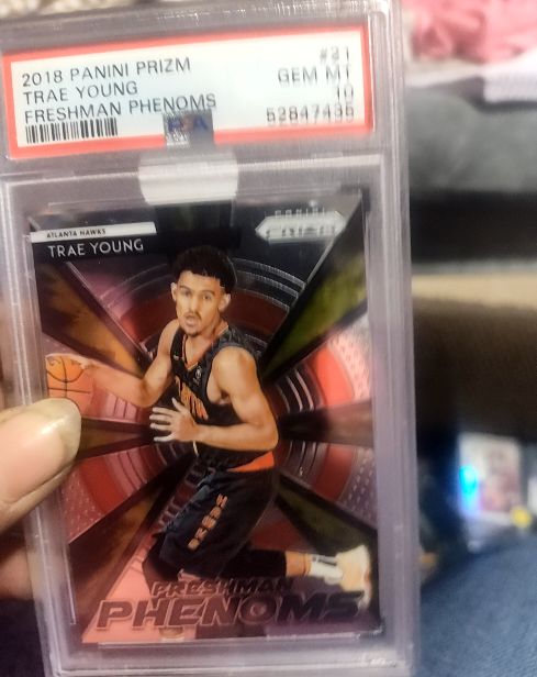 2018 Panini Prizm #21 Trae Young Freshman Phenoms — front