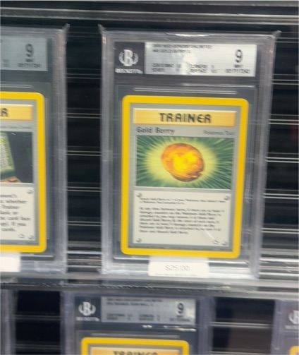 1999 Pokémon Base Set Trainer Gold Berry — front