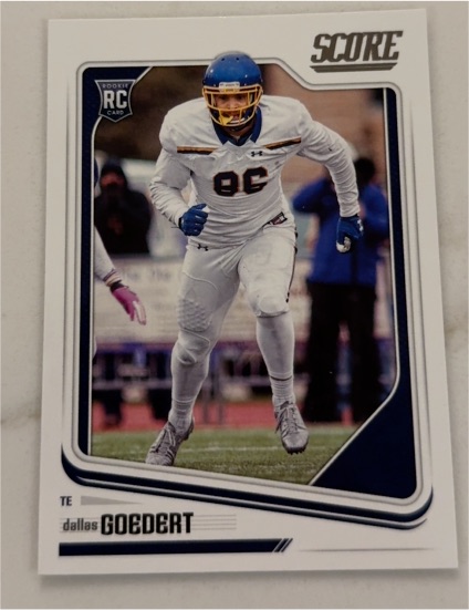 2018 Panini Score #377 Dallas Goedert Rookie Card — front