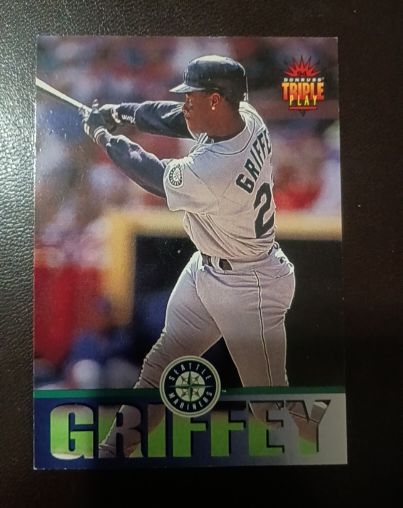 1994 Donruss Triple Play #127 Ken Griffey Jr — front