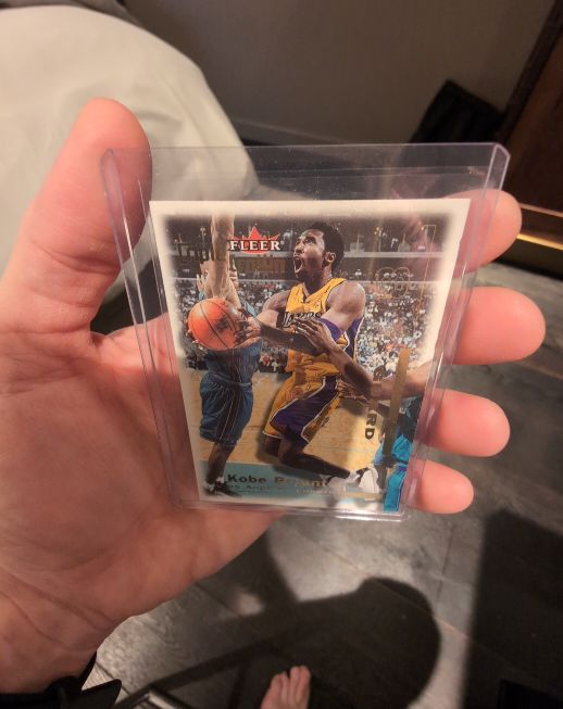 2001-02 Fleer Exclusive #4 Kobe Bryant — front