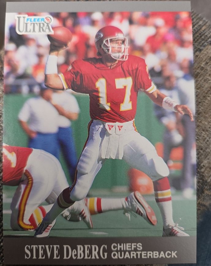 1991 Fleer Ultra #64 Steve DeBerg — front