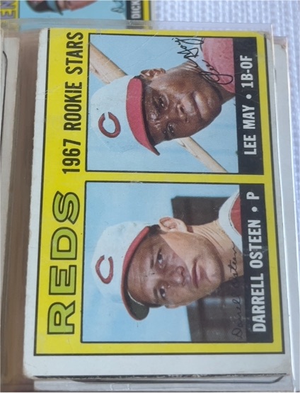 1967 Topps #222 Reds Rookie Stars Lee May, Darrell Osteen — front