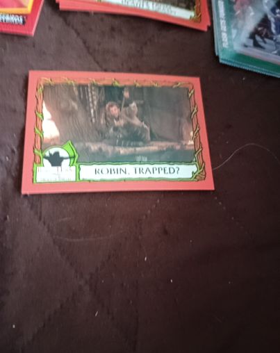 1991 Topps Robin Hood Prince of Thieves #40 Robin, Trapped? — front