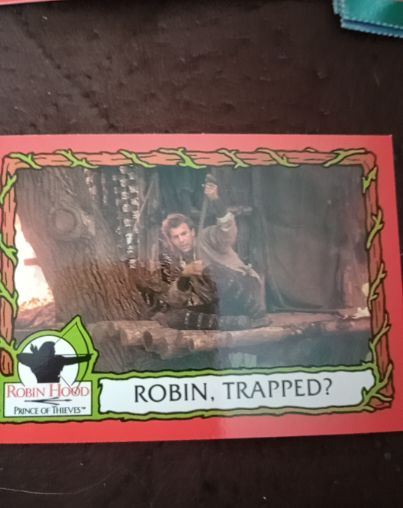 1991 Topps Robin Hood Prince of Thieves #40 Robin, Trapped? — front