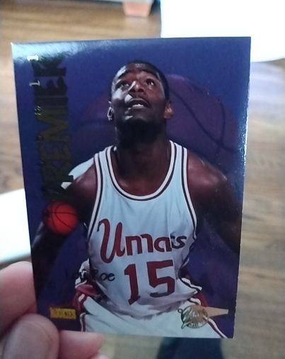 1995-96 Fleer #225 Kenny Smith — front