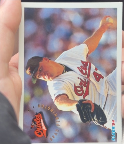 1994 Fleer #375 Greg Maddux — front