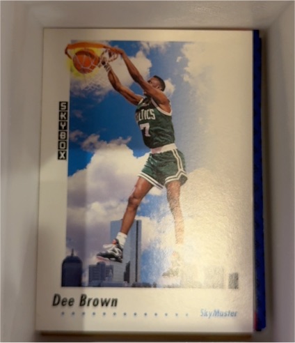 1991-92 SkyBox #577 Dee Brown — front